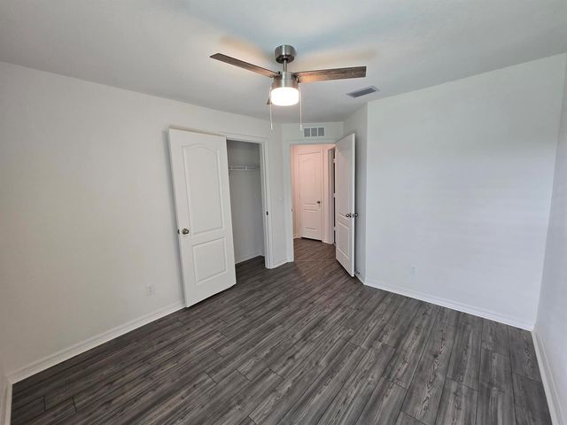 2198 SW Algiers Street, Port St. Lucie, FL 34953
