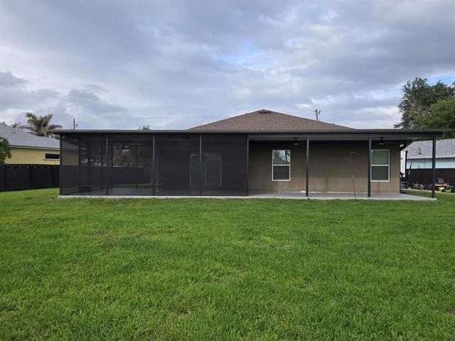 2198 SW Algiers Street, Port St. Lucie, FL 34953