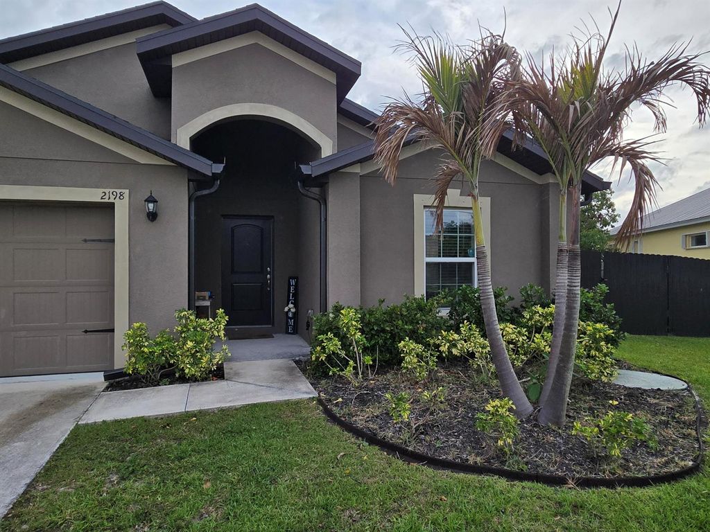 2198 SW Algiers Street, Port St. Lucie, FL 34953