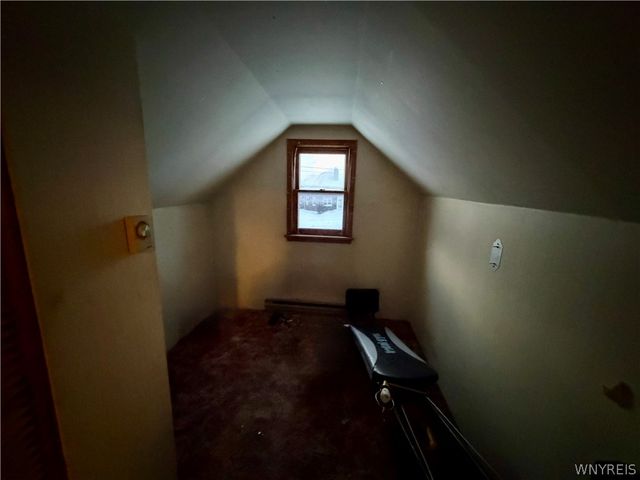 1239 North Military Road, Niagara Falls, NY 14304