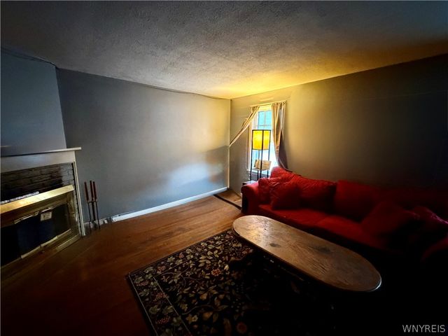 1239 North Military Road, Niagara Falls, NY 14304