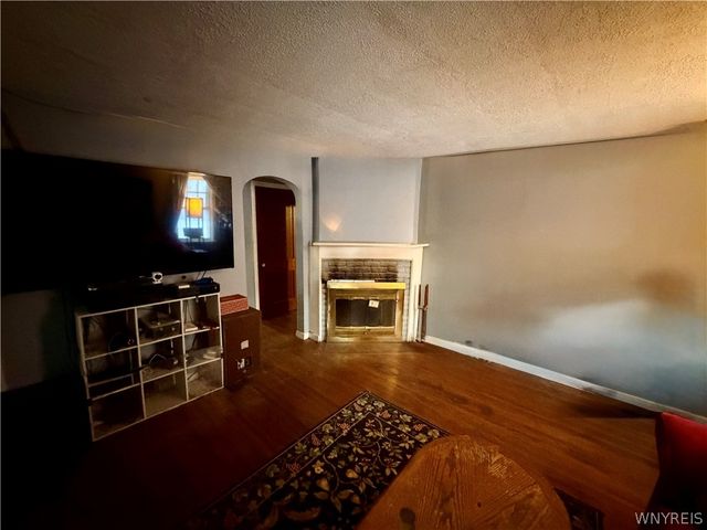 1239 North Military Road, Niagara Falls, NY 14304