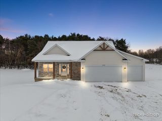 9738 56th Avenue, Allendale, MI 49401