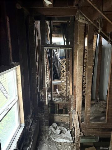 4770 Seminole Street, Detroit, MI 48214