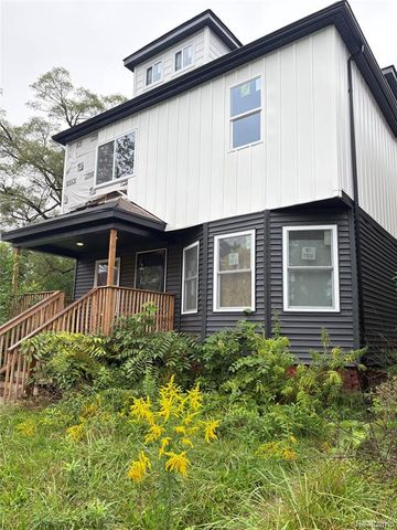 4770 Seminole Street, Detroit, MI 48214
