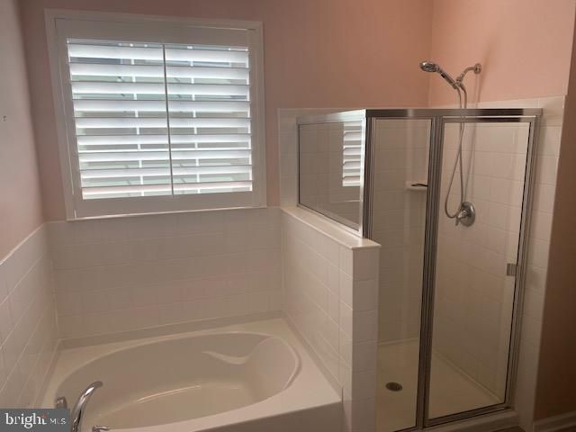 14 RACCOON LANE, Barnegat, NJ 08005