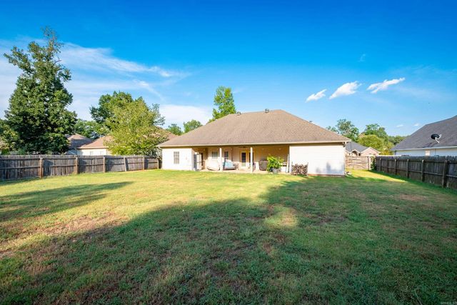 116 Valderrama Drive, Benton, AR 72015