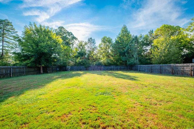 116 Valderrama Drive, Benton, AR 72015