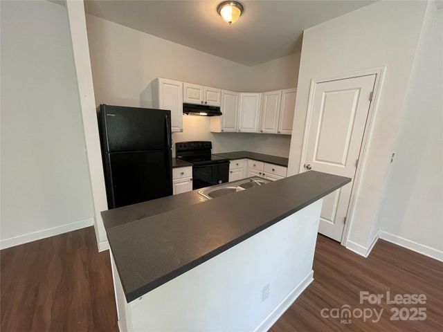 7928 E Lane Drive, Charlotte, NC 28212