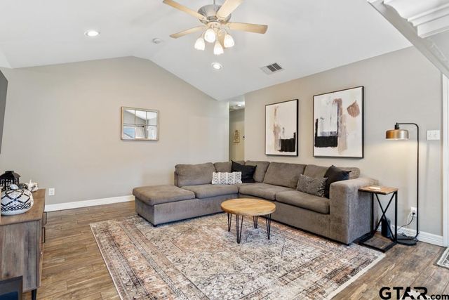 600 Frederick Circle, Flint, TX 75762