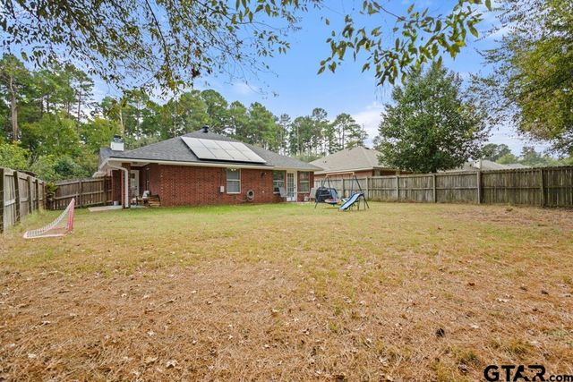 600 Frederick Circle, Flint, TX 75762