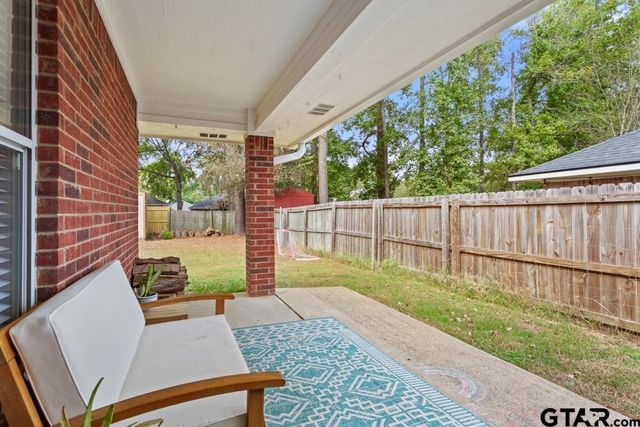 600 Frederick Circle, Flint, TX 75762