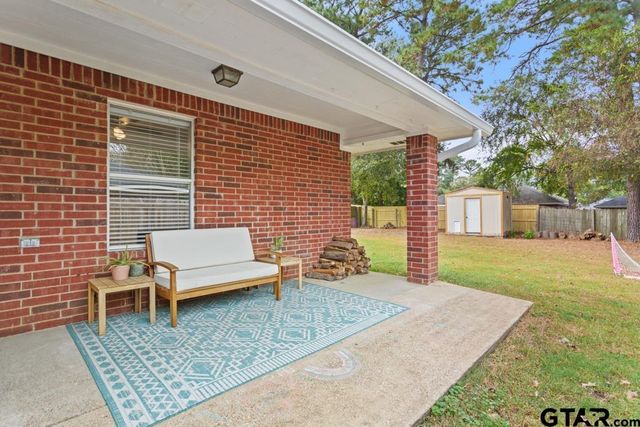 600 Frederick Circle, Flint, TX 75762