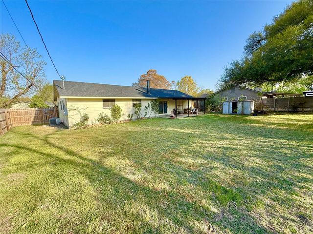 8301 Weyburn DR, Austin, TX 78757