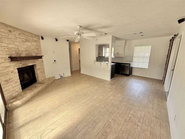 8301 Weyburn DR, Austin, TX 78757