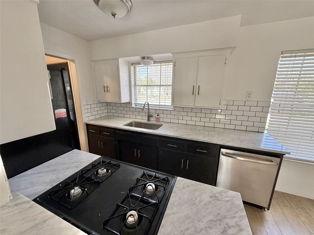 8301 Weyburn DR, Austin, TX 78757