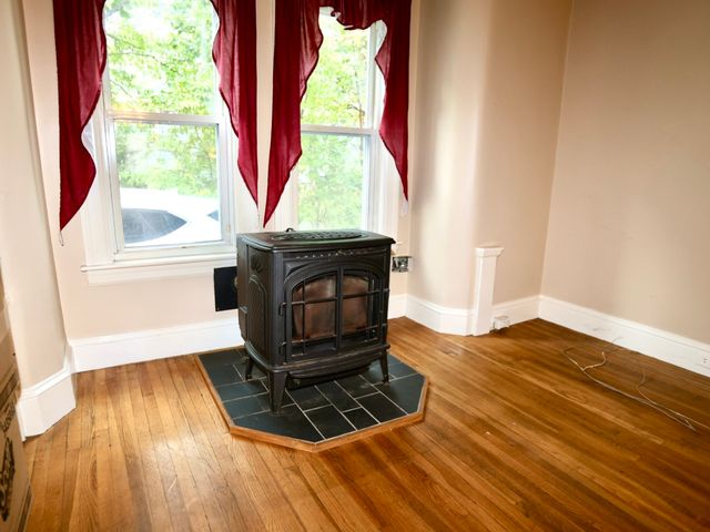 133 Whipple St, Worcester, MA 01610