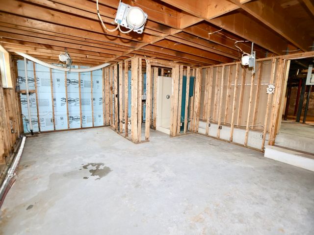 133 Whipple St, Worcester, MA 01610