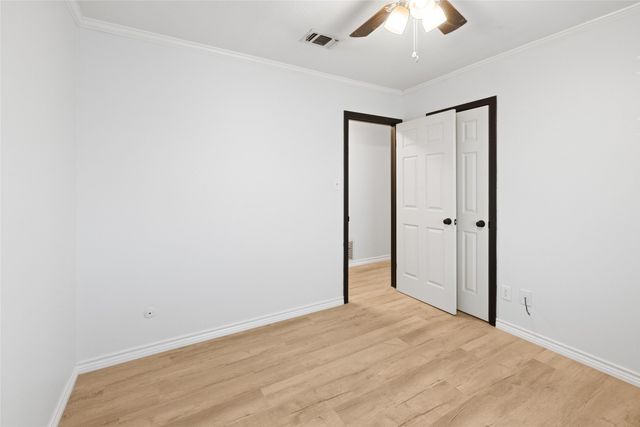 417 Carroll Avenue, Wake Village, TX 75501