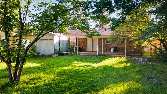 417 Carroll Avenue, Wake Village, TX 75501