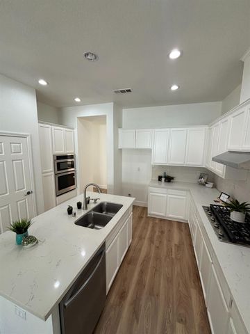 5232 Harness Ct, Riverbank, CA 95367