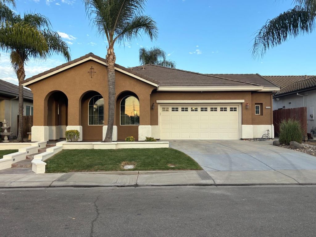 5232 Harness Ct, Riverbank, CA 95367