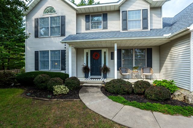 5620 Dodds Drive, Bettendorf, IA 52722
