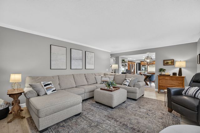 5620 Dodds Drive, Bettendorf, IA 52722