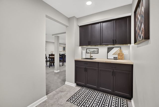 5620 Dodds Drive, Bettendorf, IA 52722