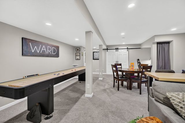 5620 Dodds Drive, Bettendorf, IA 52722