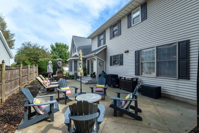 5620 Dodds Drive, Bettendorf, IA 52722