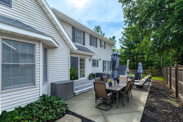 5620 Dodds Drive, Bettendorf, IA 52722