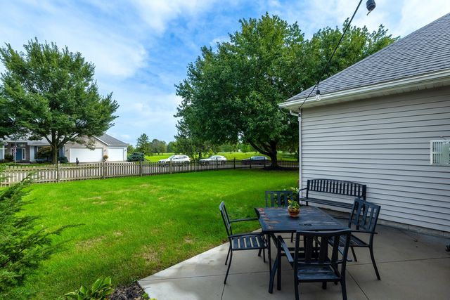 5620 Dodds Drive, Bettendorf, IA 52722