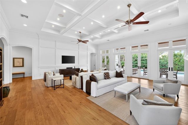 16 W Sea Colony Drive, Vero Beach, FL 32963