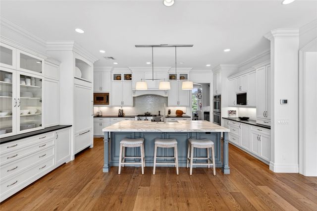 16 W Sea Colony Drive, Vero Beach, FL 32963