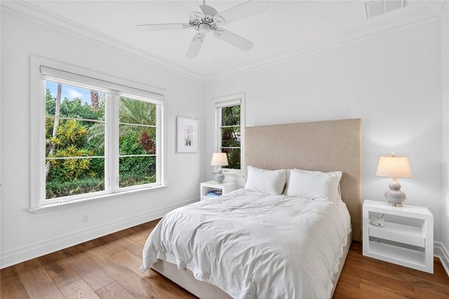 16 W Sea Colony Drive, Vero Beach, FL 32963