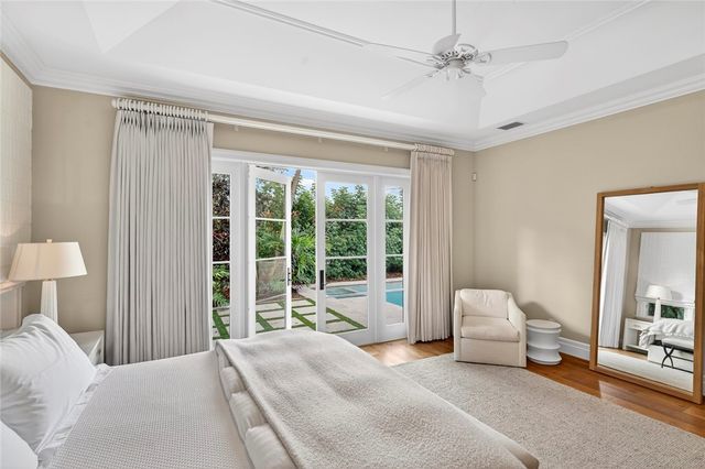 16 W Sea Colony Drive, Vero Beach, FL 32963