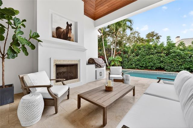 16 W Sea Colony Drive, Vero Beach, FL 32963