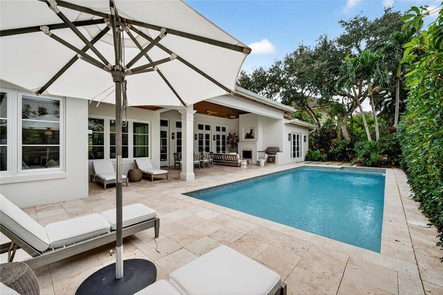 16 W Sea Colony Drive, Vero Beach, FL 32963