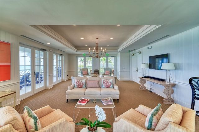 16 W Sea Colony Drive, Vero Beach, FL 32963