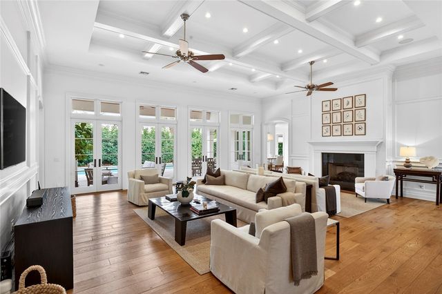 16 W Sea Colony Drive, Vero Beach, FL 32963