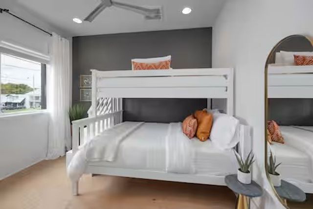 3218 Charlotte Ave, Nashville, TN 37209