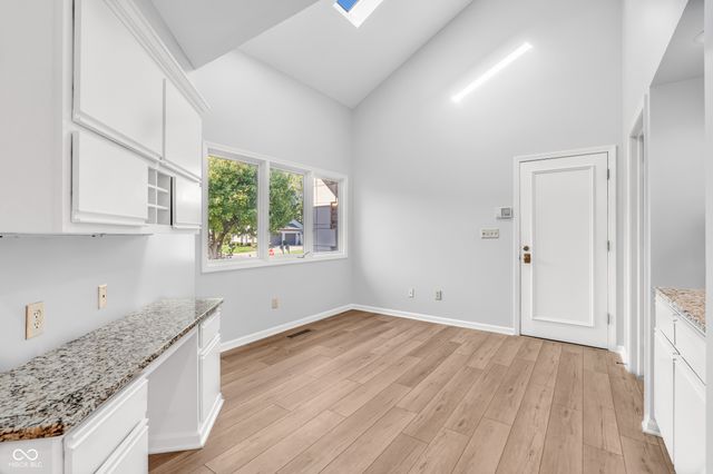 958 Tamarack Cir N Drive, Indianapolis, IN 46260