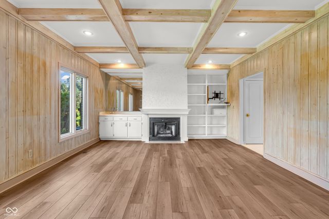 958 Tamarack Cir N Drive, Indianapolis, IN 46260