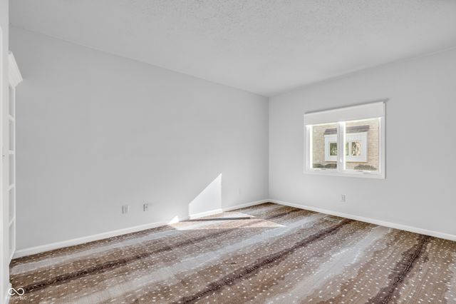 958 Tamarack Cir N Drive, Indianapolis, IN 46260