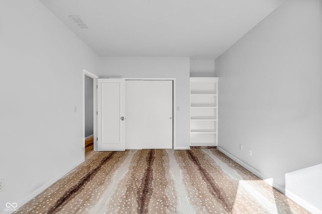 958 Tamarack Cir N Drive, Indianapolis, IN 46260