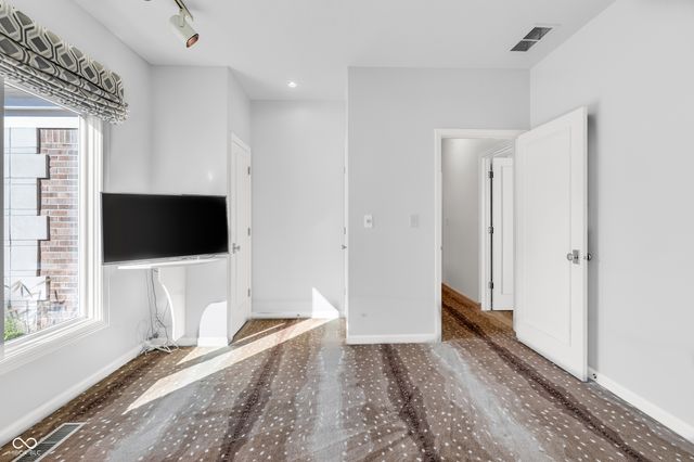 958 Tamarack Cir N Drive, Indianapolis, IN 46260