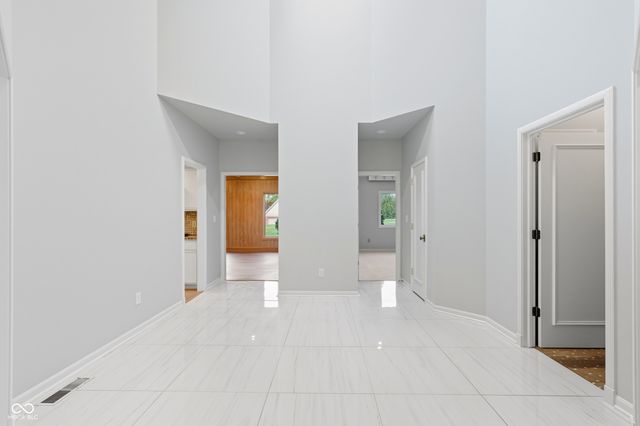 958 Tamarack Cir N Drive, Indianapolis, IN 46260