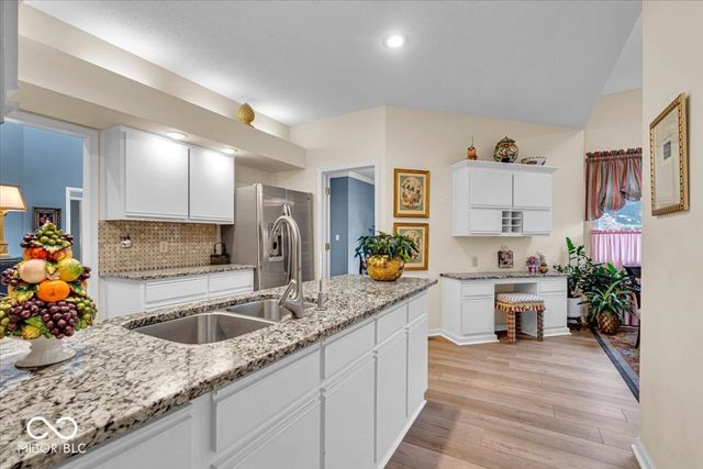 958 Tamarack Cir N Drive, Indianapolis, IN 46260