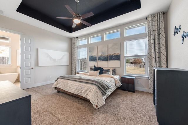 2341 Airport DR, Leander, TX 78641